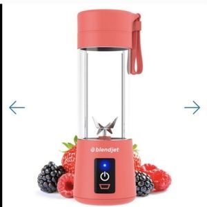 New BLENDJET Portable Blender (Coral)